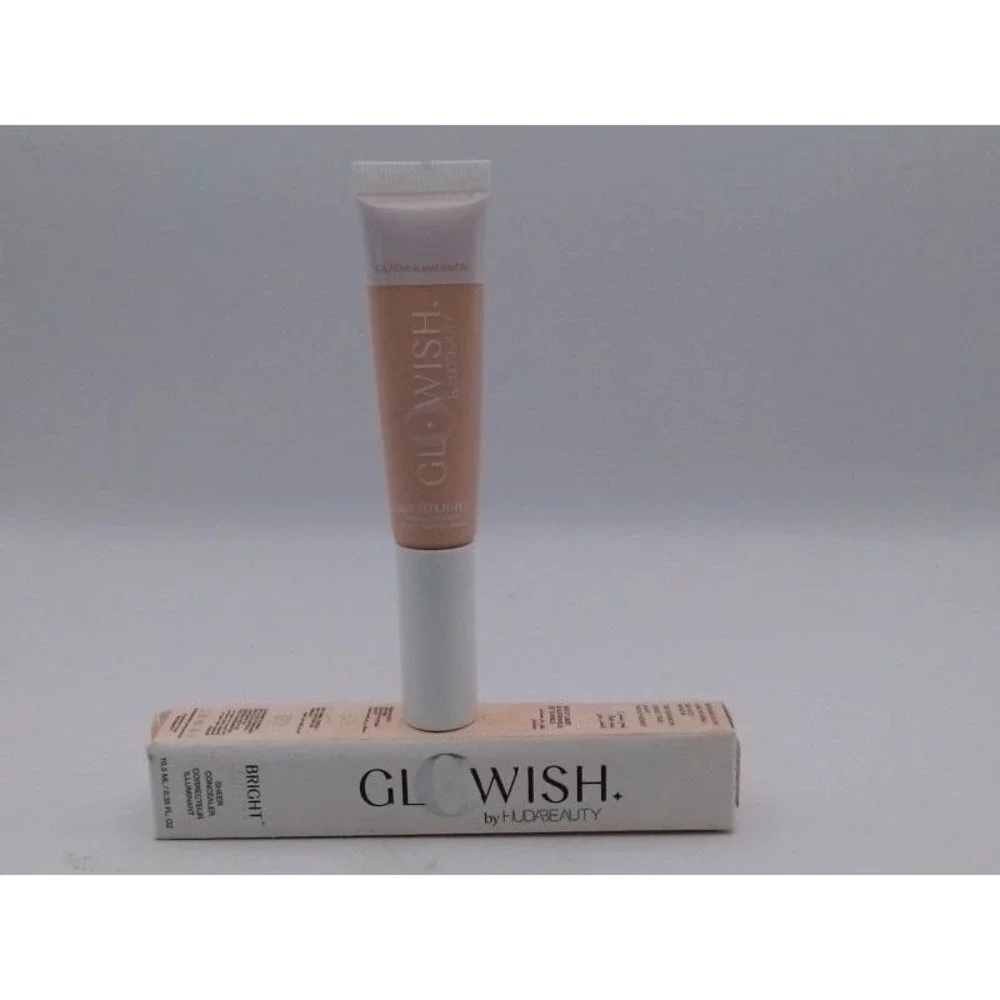 HUDA BEAUTY - GLOWISH Bright Light Hydrating Sheer Concealer, Porcelain,. BNIB